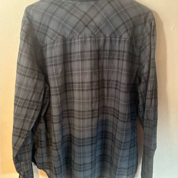 Rock& Republic Semisheer long sleeve button up Gray and Black Plaid SzL - Picture 2 of 6